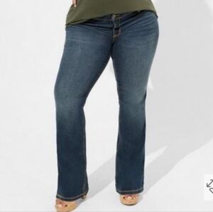 Torrid Stretchy Slim Bootcut Jeans Size 20S SHORT Petite Dark Wash Denim